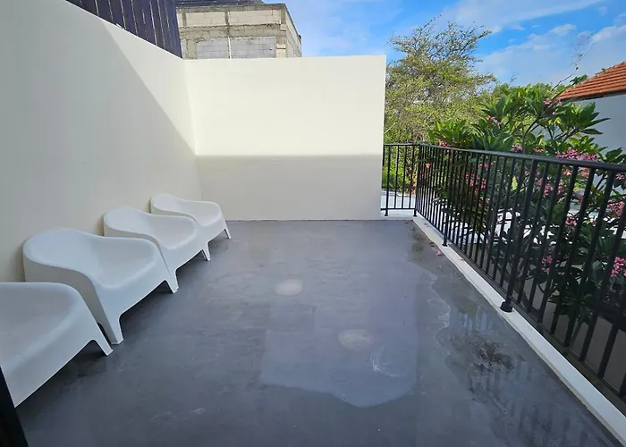 3br Near With Parking Area Villa
