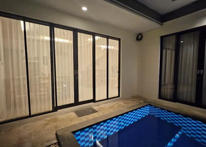 3br Near With Parking Area Villa *