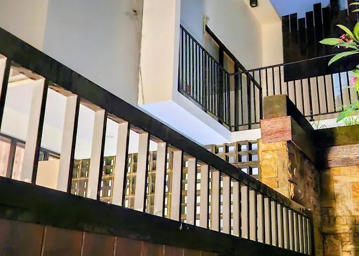 3br Near With Parking Area *
